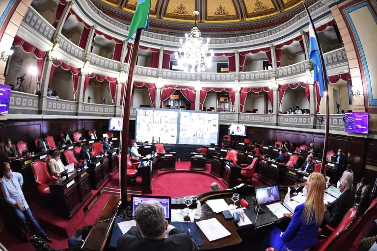 Senadores bonaerenses del FDT acusan a la oposición de utilizar políticamente las vacunas de Pfizer
