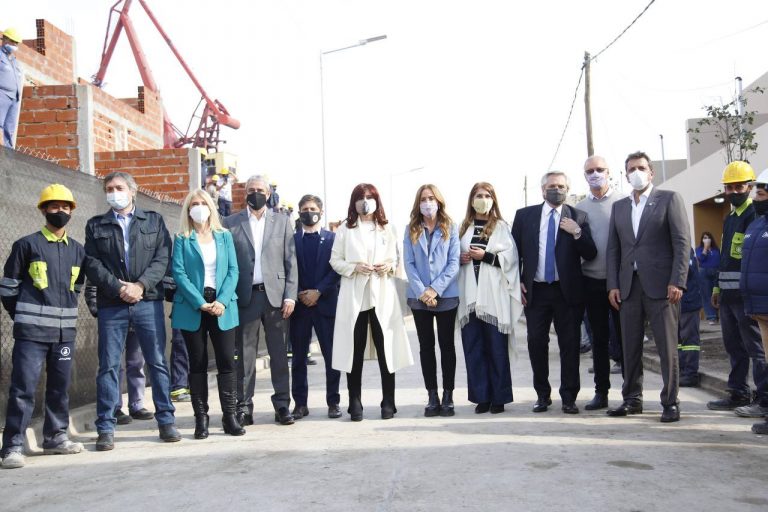 Cristina Fernández de Kirchner: “Las fallas de los gobiernos populares se magnifican para irritar e indignar”
