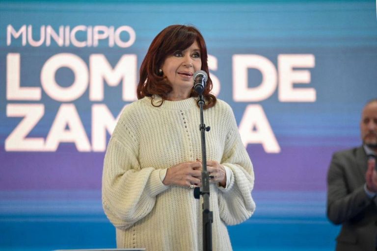 Cristina: “La pandemia va a pasar y tendremos que hacernos cargo del muerto que nos dejaron”