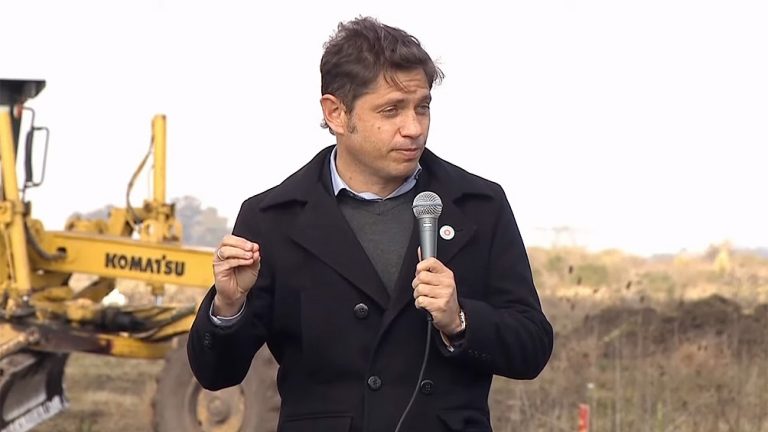 Kicillof, en Guernica: “Vamos a buscar tierra en todo el Conurbano para la urbanización que falta”