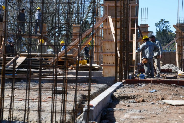 Comenzó la construcción de un nuevo edificio para la UNAJ