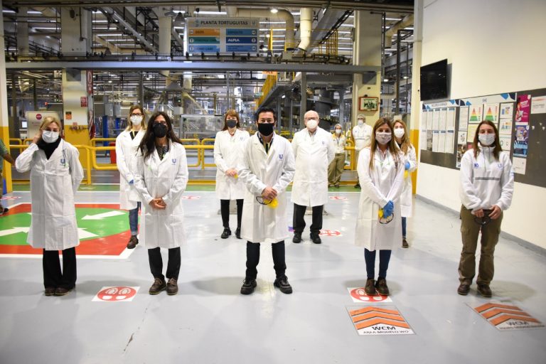 Nardini y Español recorrieron la fábrica de Uniliver y monitorearon el programa “Súper Cerca”