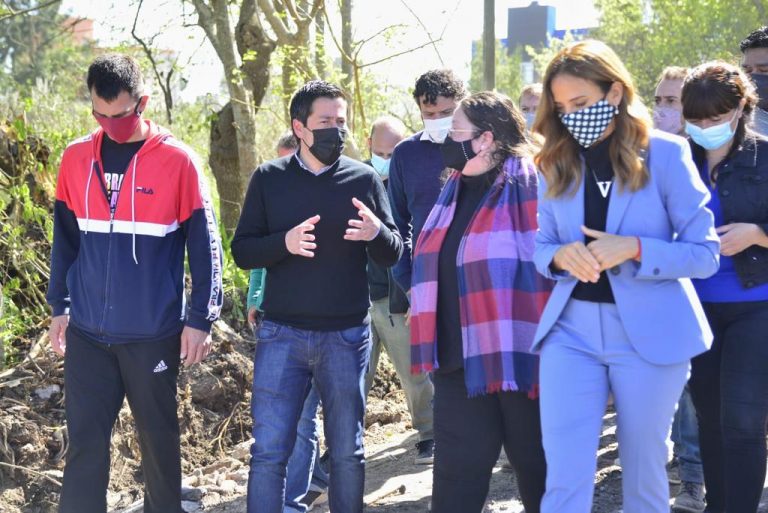 Nardini y Tolosa Paz recorrieron obras de pavimento en La Plata