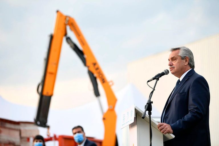 Alberto Fernández: “Con la industria ganan todos, ese es el modelo al que apostamos”