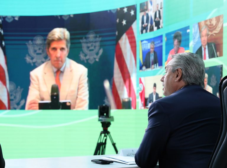 Fernández llamó a “un gran pacto de solidaridad ambiental” en la cumbre sobre Cambio Climático