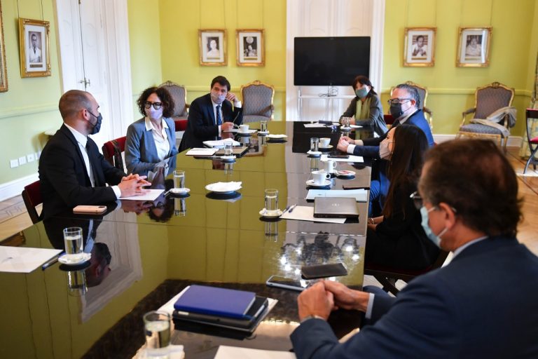 Suman más de 110 mil los créditos a tasa cero para monotributistas