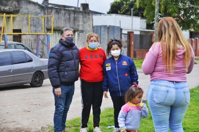 Gray, en Monte Grande: “Con fondos municipales, iniciamos una nueva etapa de pavimentación”