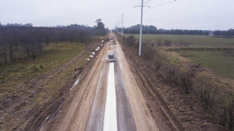 Concluyeron en Merlo las obras de mejoramiento de un camino rural