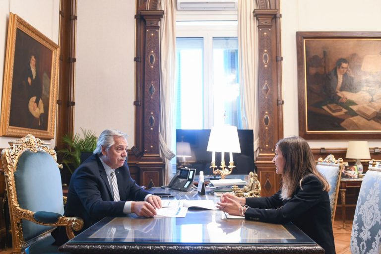 El gobierno duplicará en octubre las asignaciones familiares por hijo