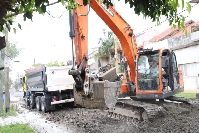 Obras de bacheo en Gerli