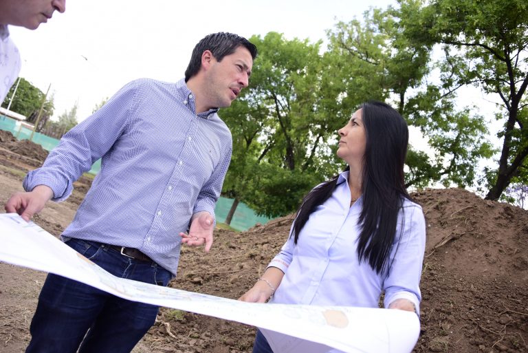 Correa y Nardini supervisaron los inicios de la obra para la nueva plaza “Juan Gregorio Lemos”