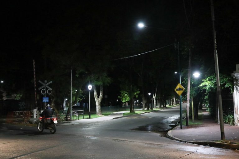 San Isidro, iluminado completamente con luces LED
