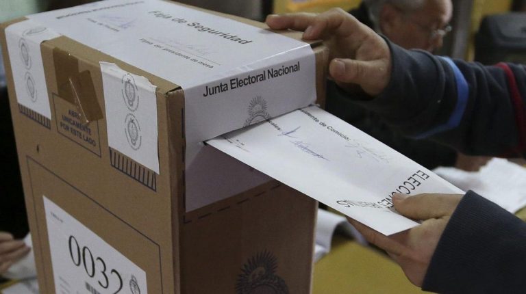 Kravetz acusó a Julián Álvarez tras el escándalo con un fiscal de Unión por la Patria