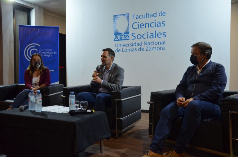 La UNLZ presentó investigación sobre la comunicación en los municipios