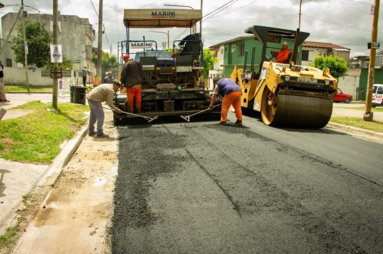 Avanzan obras de bacheo en Quilmes Este