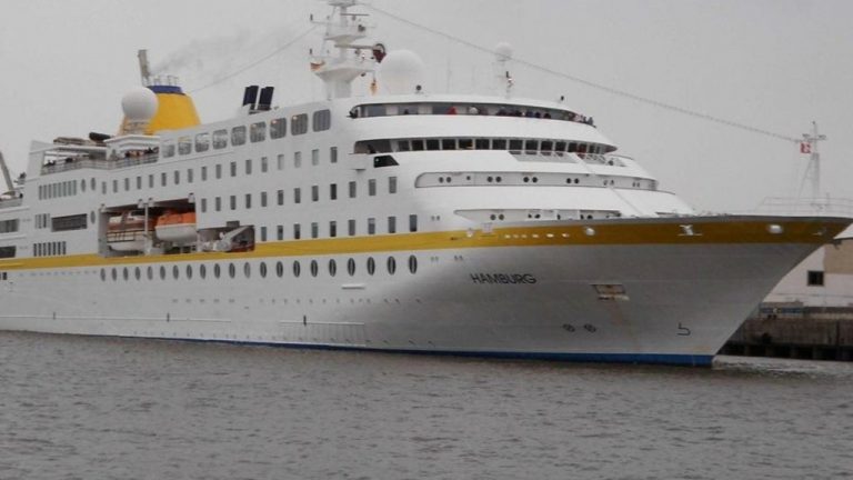 Aislaron a todos los pasajeros del crucero Hamburg por un caso positivo de coronavirus