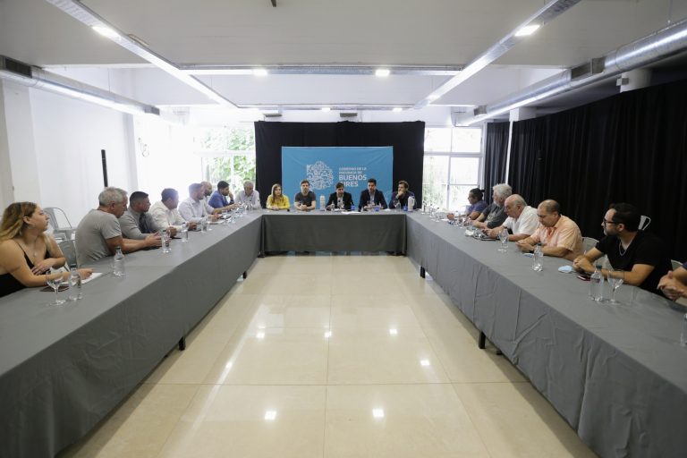Kicillof se reunió con empresarios de la actividad nocturna en la costa atlántica