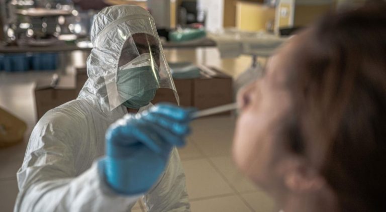 Reportaron 9.336 casos de Covid, la cifra más alta desde agosto