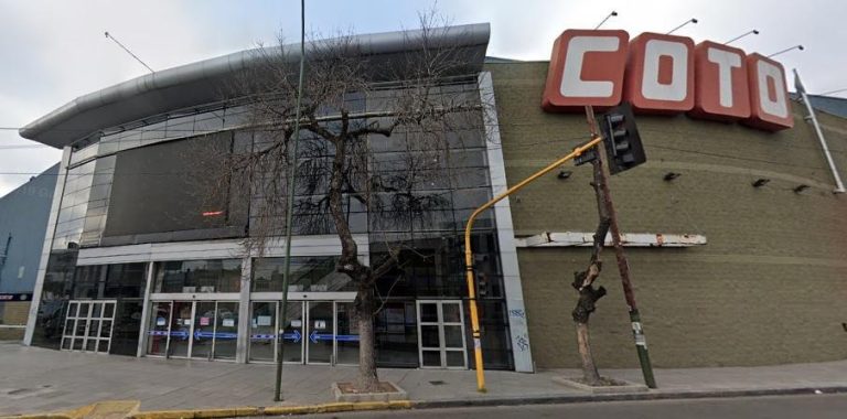 Posta vehicular de testeo contra el Covid en Lomas