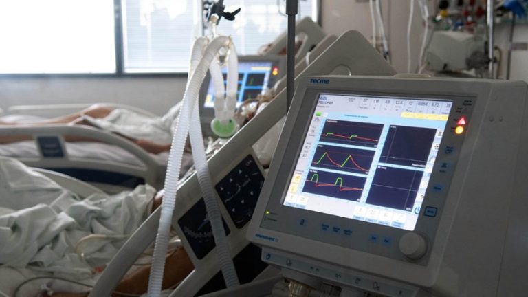 Más de 100 mil contagios de Covid en un día