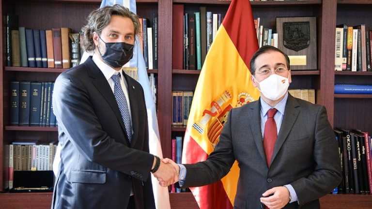 Cafiero resaltó el apoyo español en la negociación con el FMI