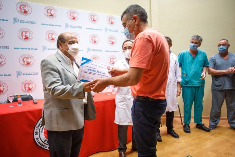 Reconocimiento a médicos del Evita Pueblo
