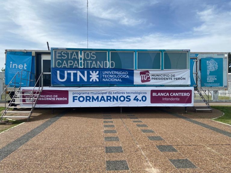 Inscriben en cursos para la UTN