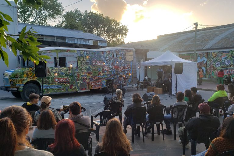 Homenaje a Spinetta en Berazategui