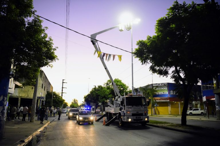 Recambio de luminarias en Los Polvorines