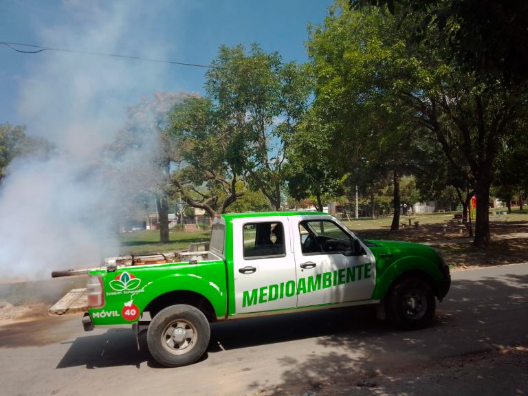 Trabajos de fumigación en Esteban Echeverría