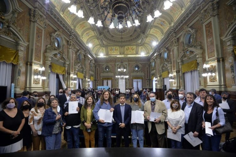 Oficializan el nuevo régimen de licencias parentales para estatales