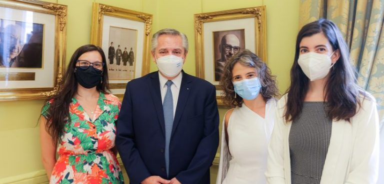 Alberto Fernández: “Queremos poner en valor el aporte de la mujer”