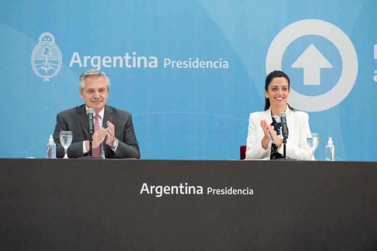 Fernández y Volnovich anunciaron la puesta en marcha del sistema de libre elección de médicos en PAMI