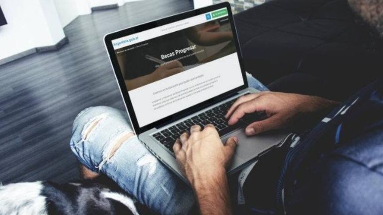 Inscriben a Becas Progresar en Esteban Echeverría