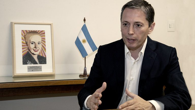Gray: “En los barrios no me hablan de las redes, me hablan de la inflación”