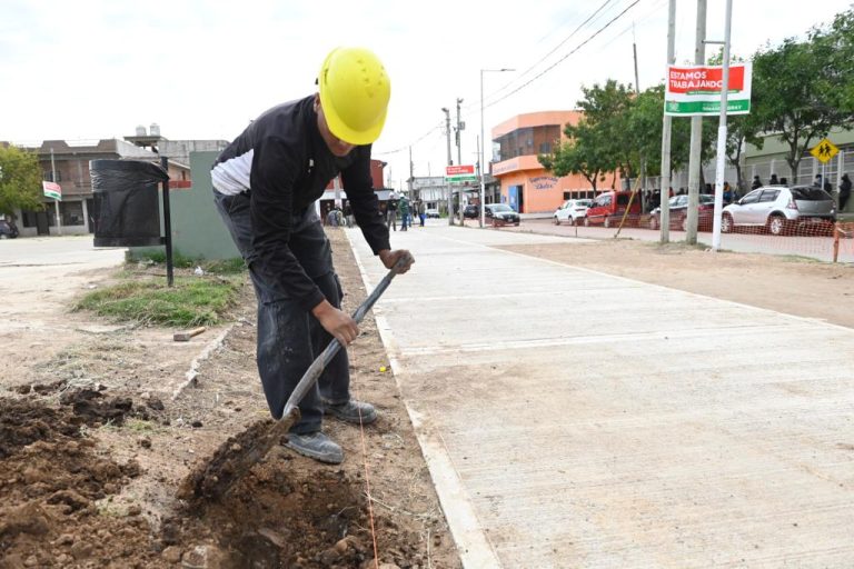 Avanzan obras en la plaza Manuel Belgrano de 9 de Abril