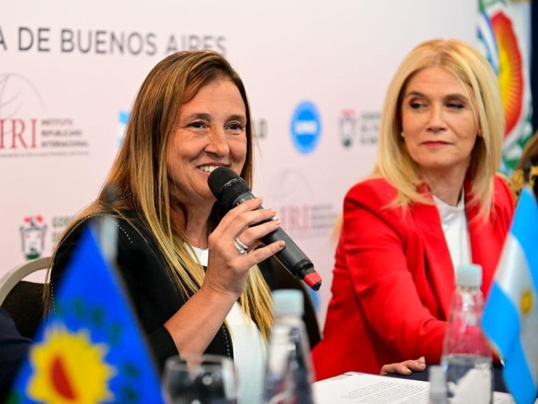 Karina Menéndez y Magario participaron del “Encuentro de Mujeres Líderes” en Merlo