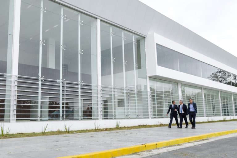 Alberto Fernández y Achával recorrieron las obras del Hospital Central de Pilar