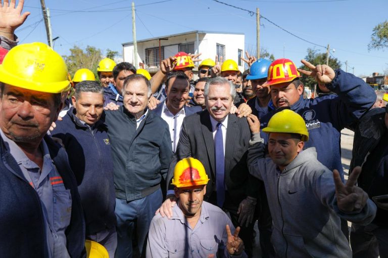 Alberto Fernández recorrió la obra de entubamiento del Arroyo Jiménez junto a Watson y Pereyra