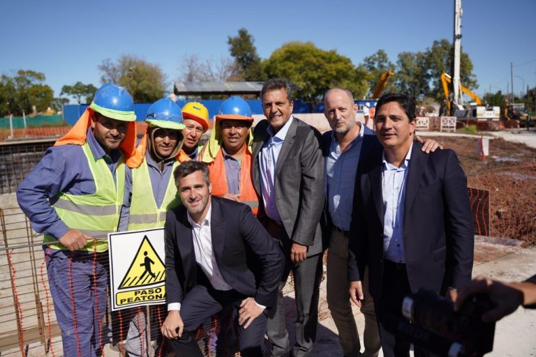 Achával, Massa e Insaurralde visitaron las obras del primer paso bajo nivel de Pilar