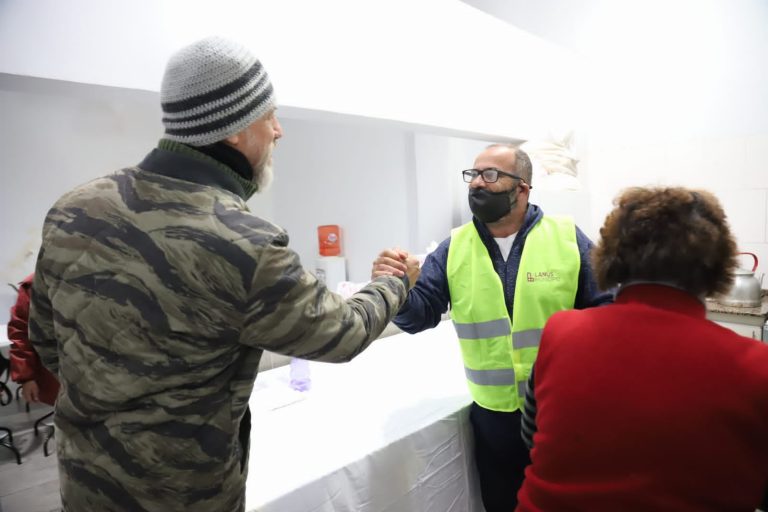 Kravetz supervisó el operativo “solidario” para personas de Lanús en situación de calle