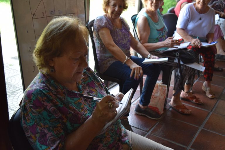 Charla sobre el Alzheimer en Ituzaingó