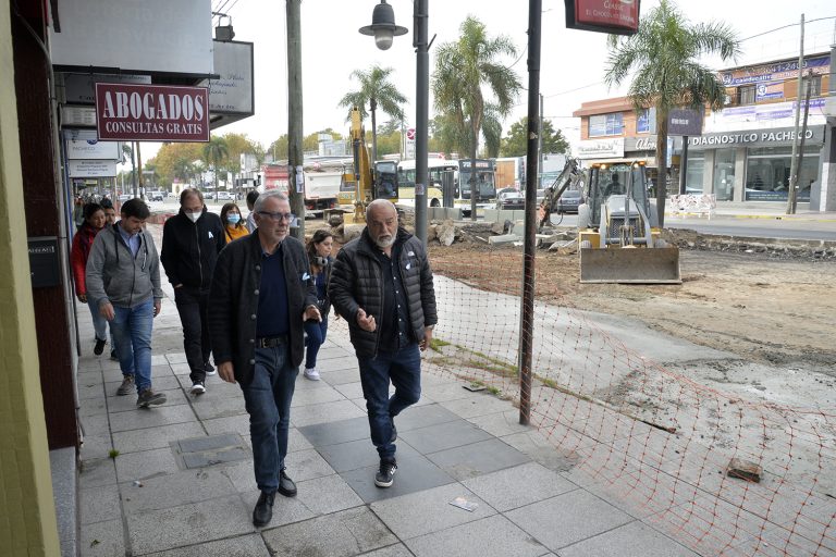 Zamora supervisó las obras de repavimentación de la Ruta 197