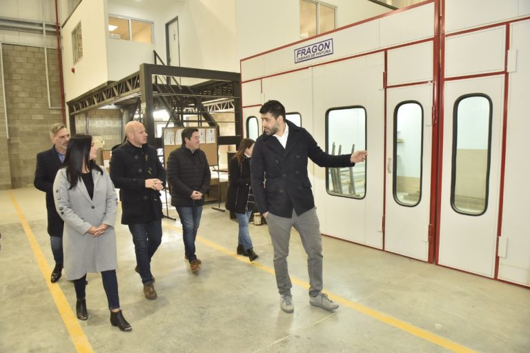 Correa y Nardini visitaron una empresa del Parque Industrial y una obra en Tortuguitas