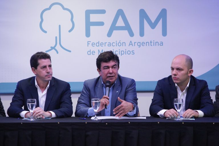 Espinoza: “Esta Federación Argentina de Municipios es el símbolo del federalismo”