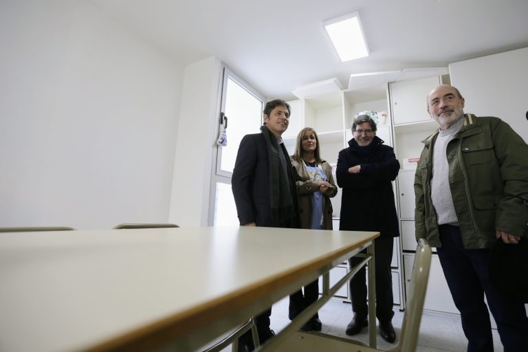 Kicillof: “Los políticos se dividen entre quienes tienen una fábrica de prometer y los que hacemos”