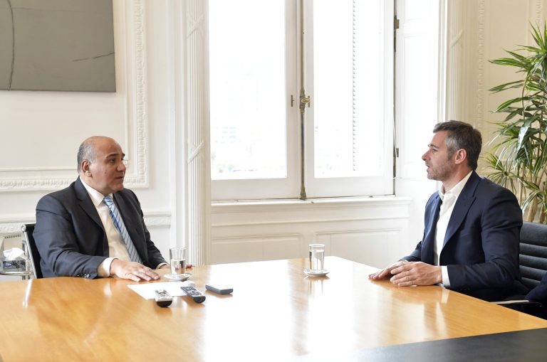 Achával se reunió con Manzur para analizar los avances de las obras del Hospital Central