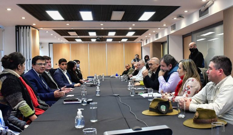 Moroni y Cabandié acordaron el primer convenio colectivo para los guardaparques nacionales