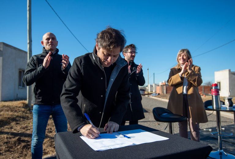 Kicillof presentó el programa de créditos Buenos Aires CREA