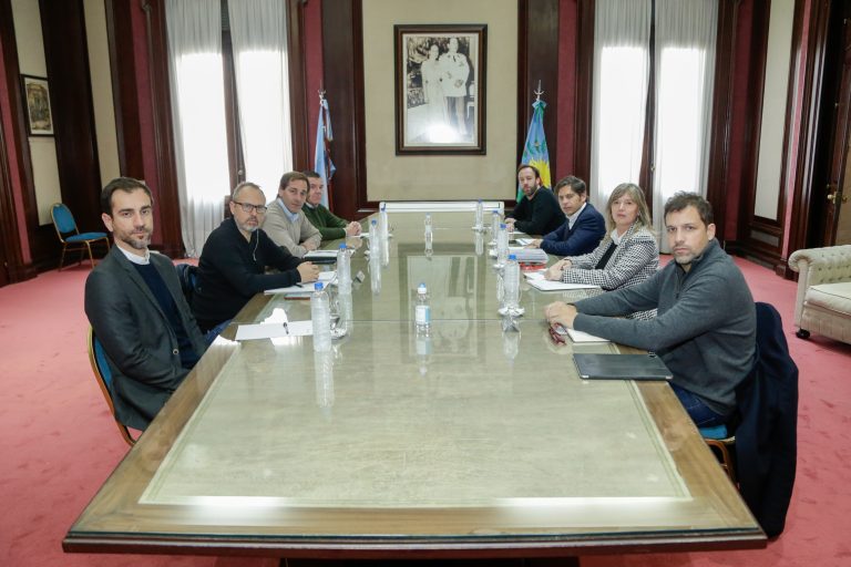 Kicillof recibió en la Gobernación a los intendentes del PRO